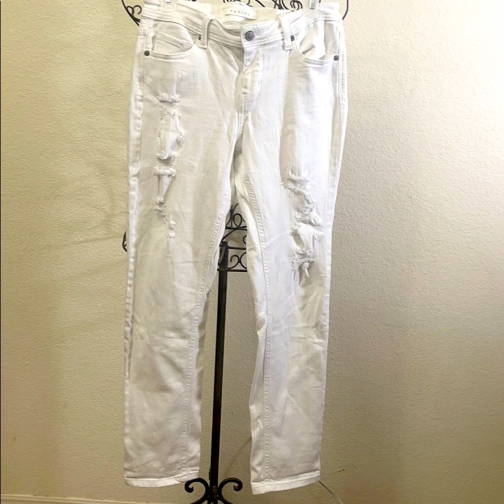 EUNINA WHITE LOW RISE RELAXED SKINNY CROP JEANS